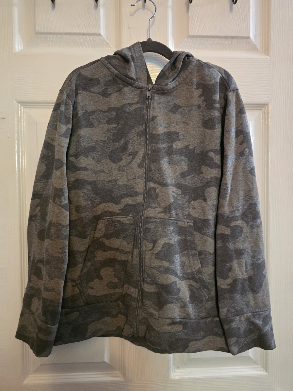 Kid's Old Navy Gray Camo Zip-Up Hoodie Jacket